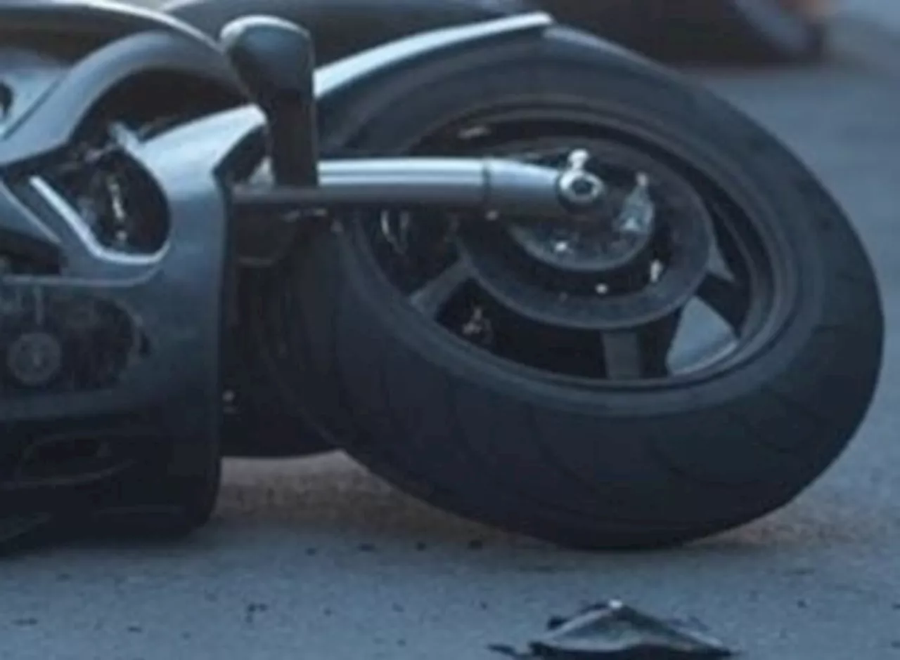 Two motorcyclist injured after car runs red light in Seremban