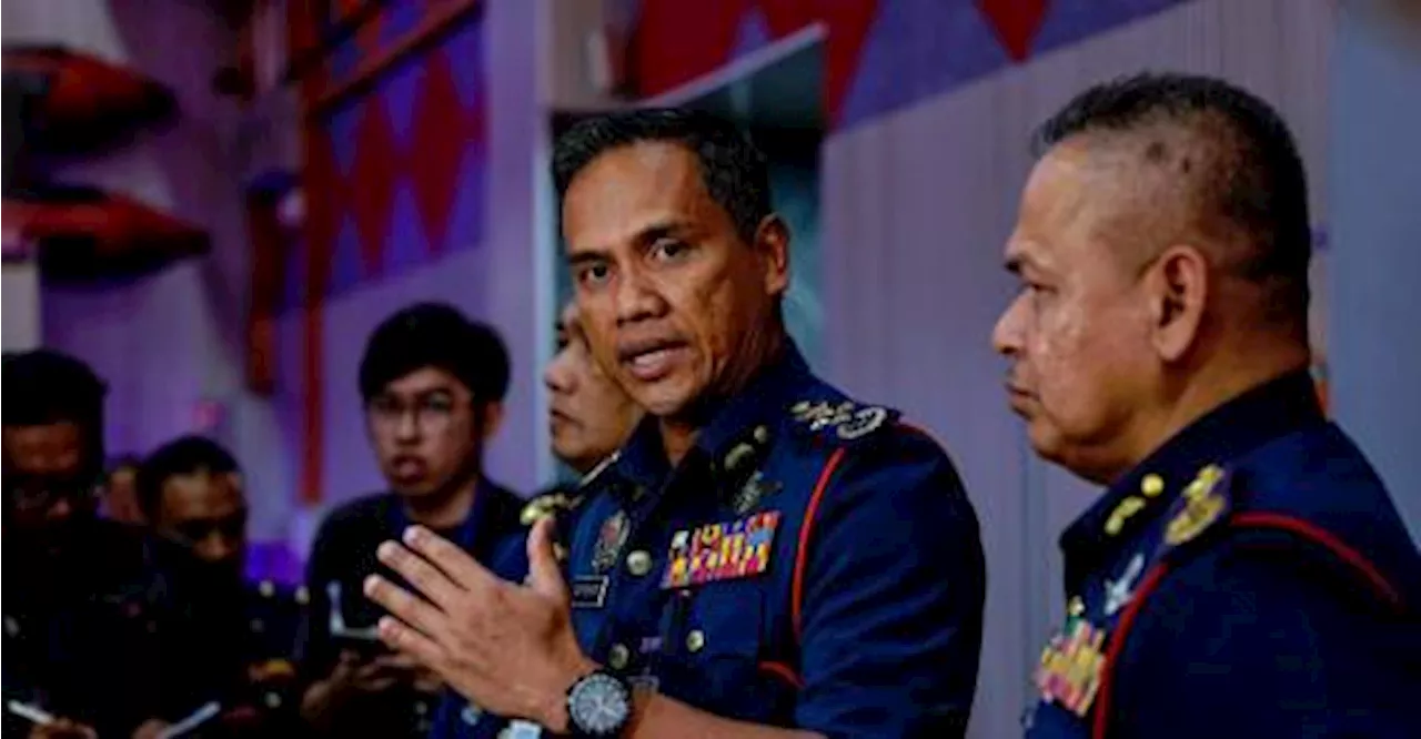 Water level increased to block Pekan fire from reaching peatland