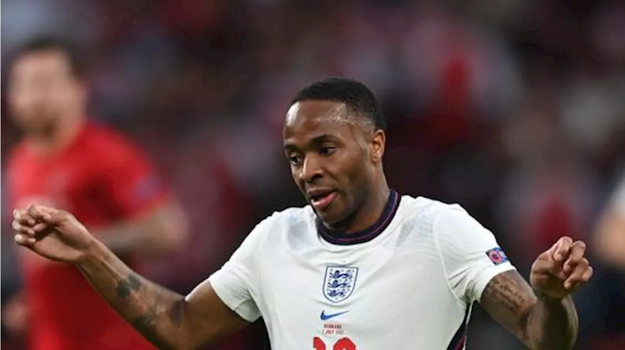 Arsenal, Sterling risorge in Champions con due assist: 'Devo restare nei pensieri di Arteta'