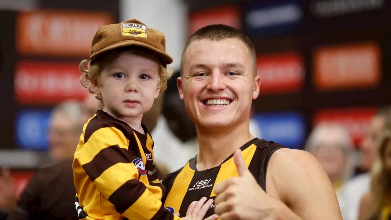 ‘It looked quite nasty’; Hawk Scrimshaw to miss against the Blues after bloody head clash