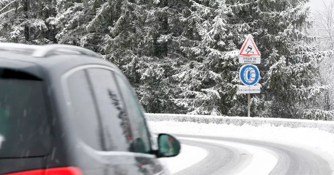 Neige dans le Massif central : circulation difficile jusqu’au monts du Lyonnais