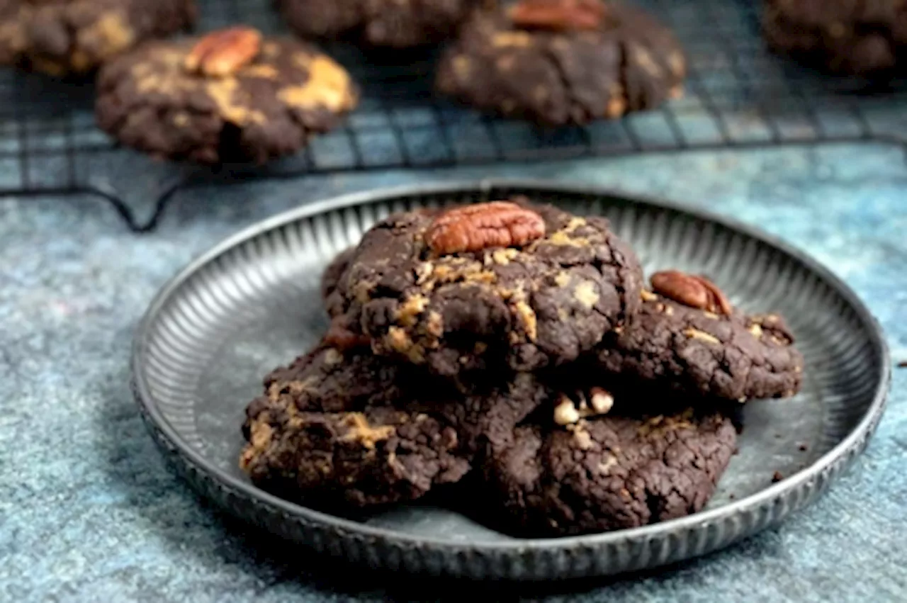 These indulgent peanut butter pecan chocolate cookies will be your new festive favourite!