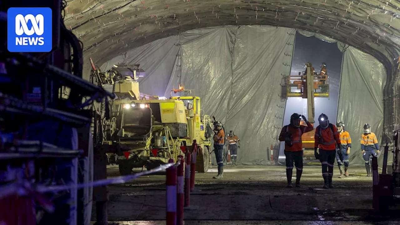 Thirteen workers on tunnelling projects in Sydney diagnosed with deadly silicosis