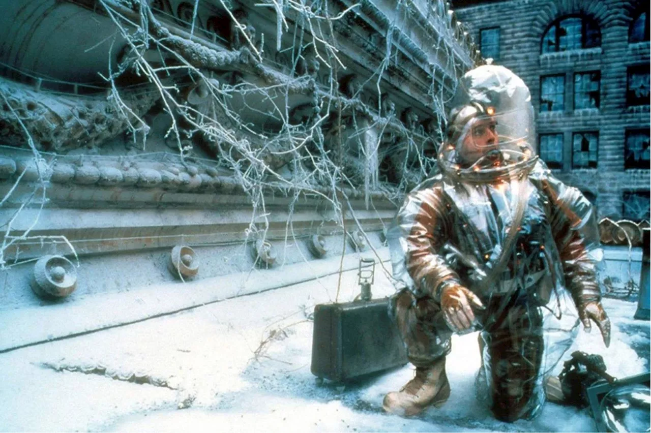 Bruce Willis's Unexpectedly Grounded Performance in 12 Monkeys