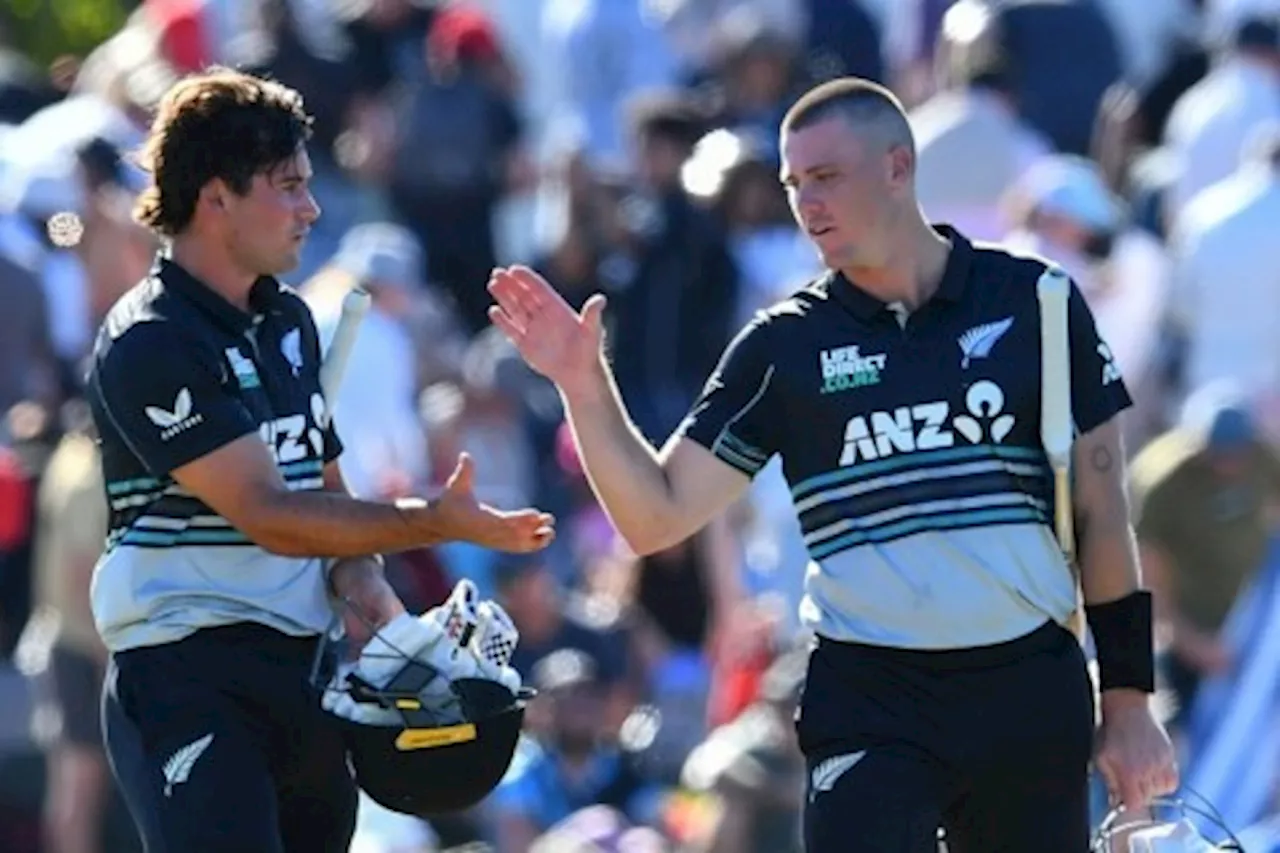 New Zealand romp to nine-wicket win in first Pakistan T20