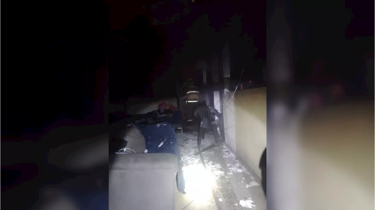 Hombre irrumpe y prende fuego a casa de su ex pareja en Torreón