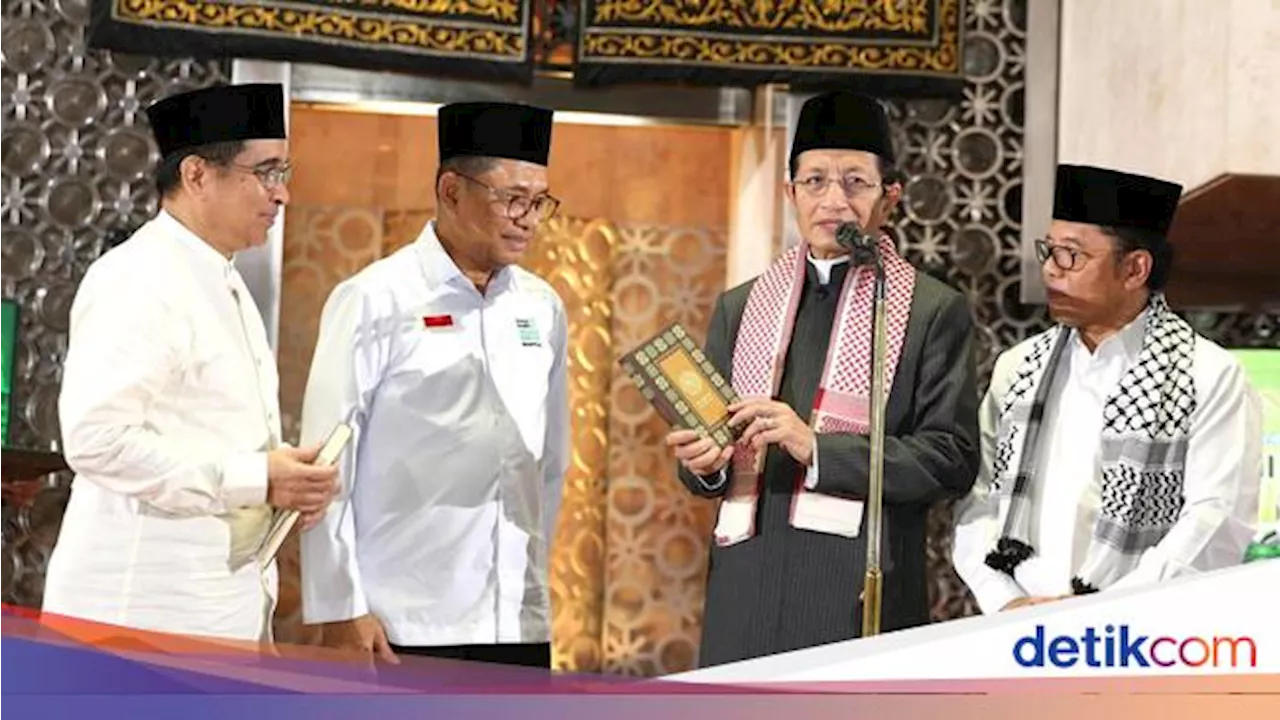 Nuzulul Quran di Istiqlal, Sinar Mas dan APP Group Wakafkan 5.000 Al-Qur'an