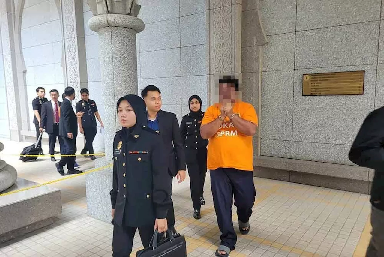 Two company owners, clerk nabbed over bribes to expedite M'sian citizenship applications
