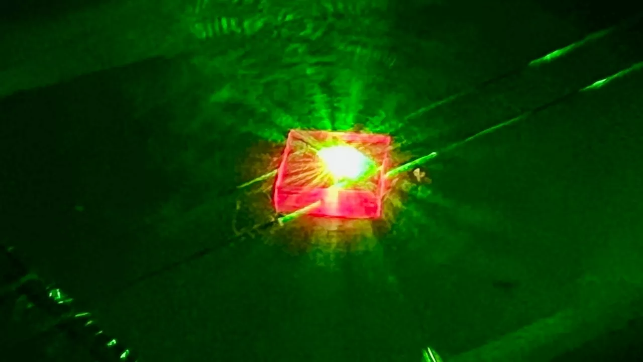 Physicists blast diamonds with nitrogen beams to create groundbreaking time crystals