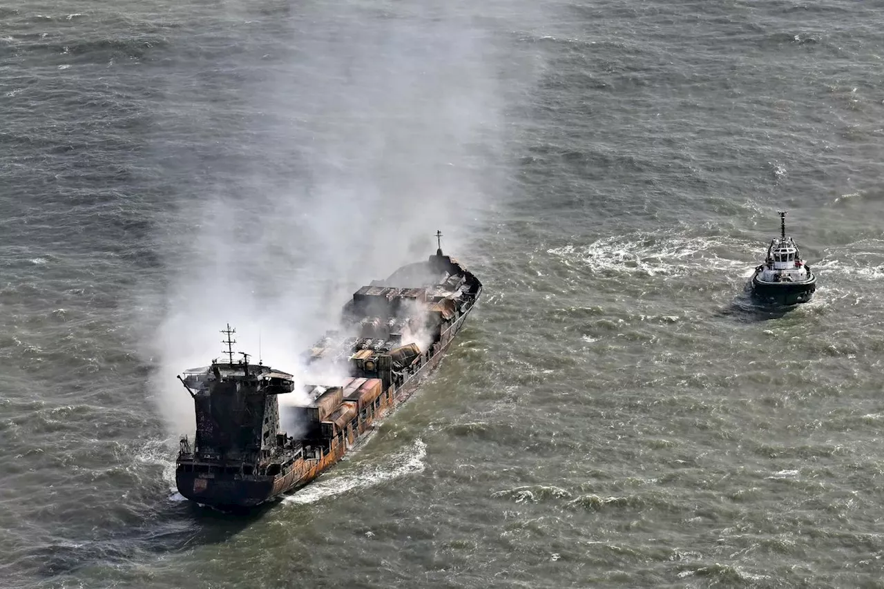Collision en mer du Nord: des granulés de plastique découverts dans l'eau et sur la côte