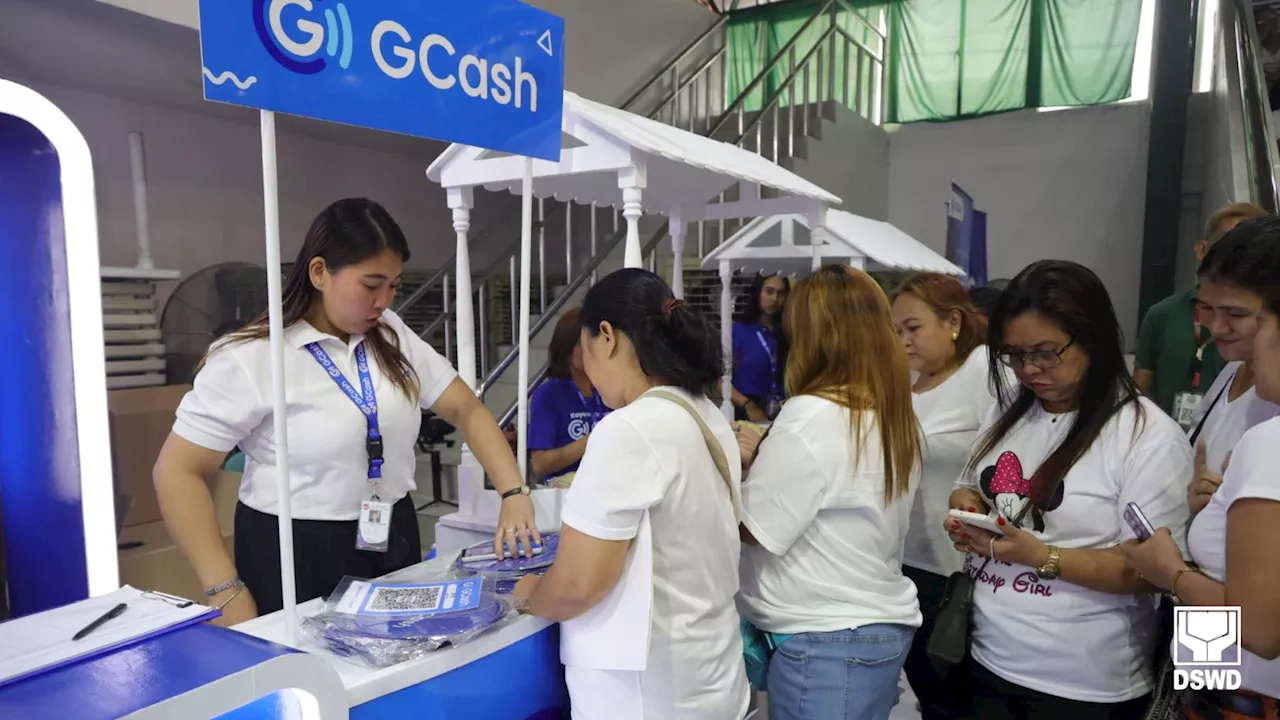 DSWD distributes free mobile phones to 4Ps members