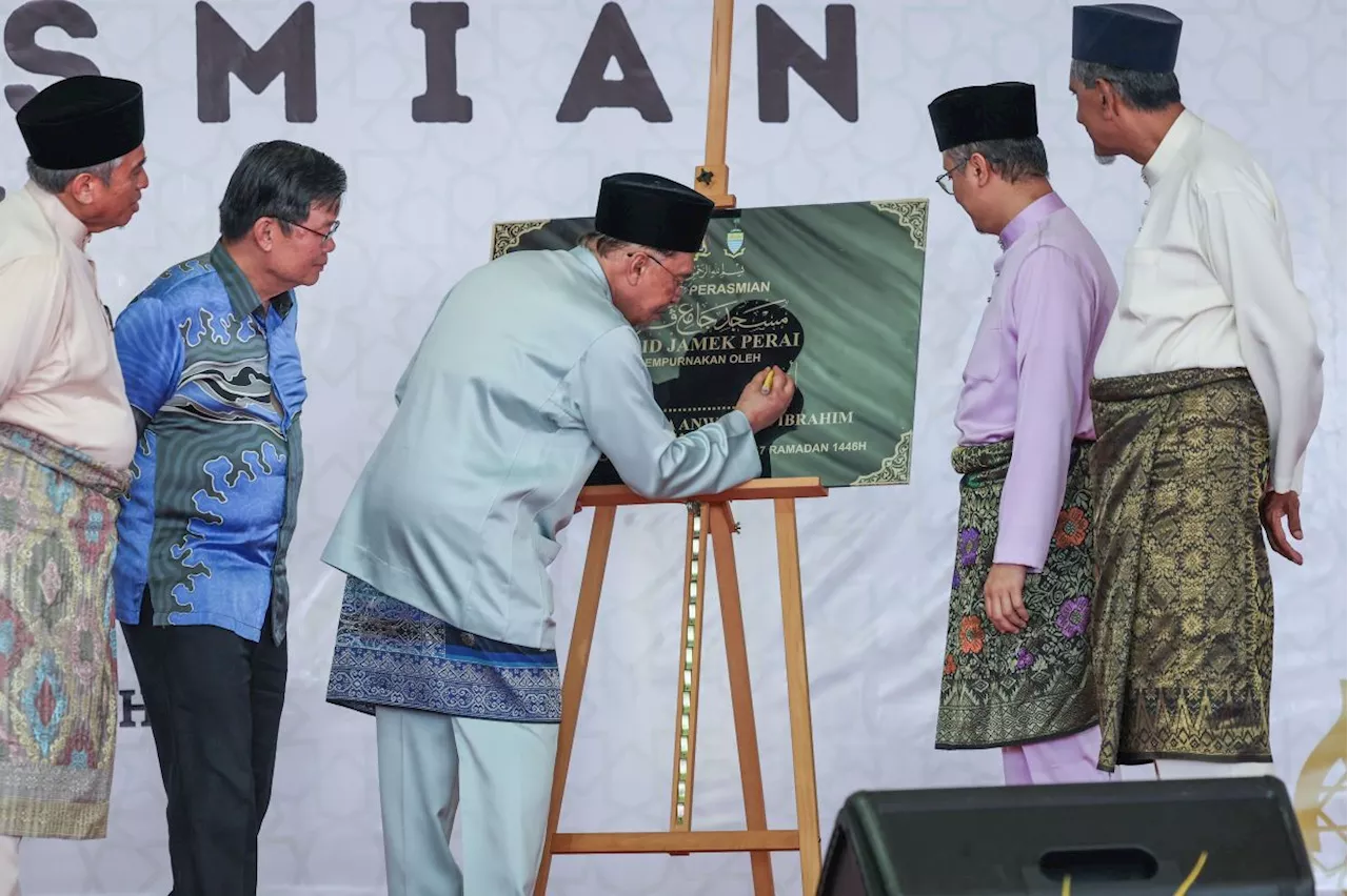 Enliven mosques with knowledge-based, religious activities, says PM