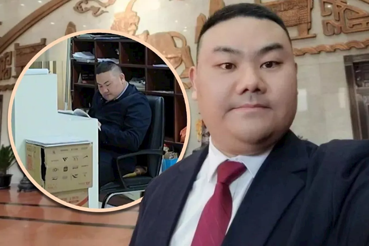 Ex-security guard becomes lawyer after 10 years auditing courses at Peking University