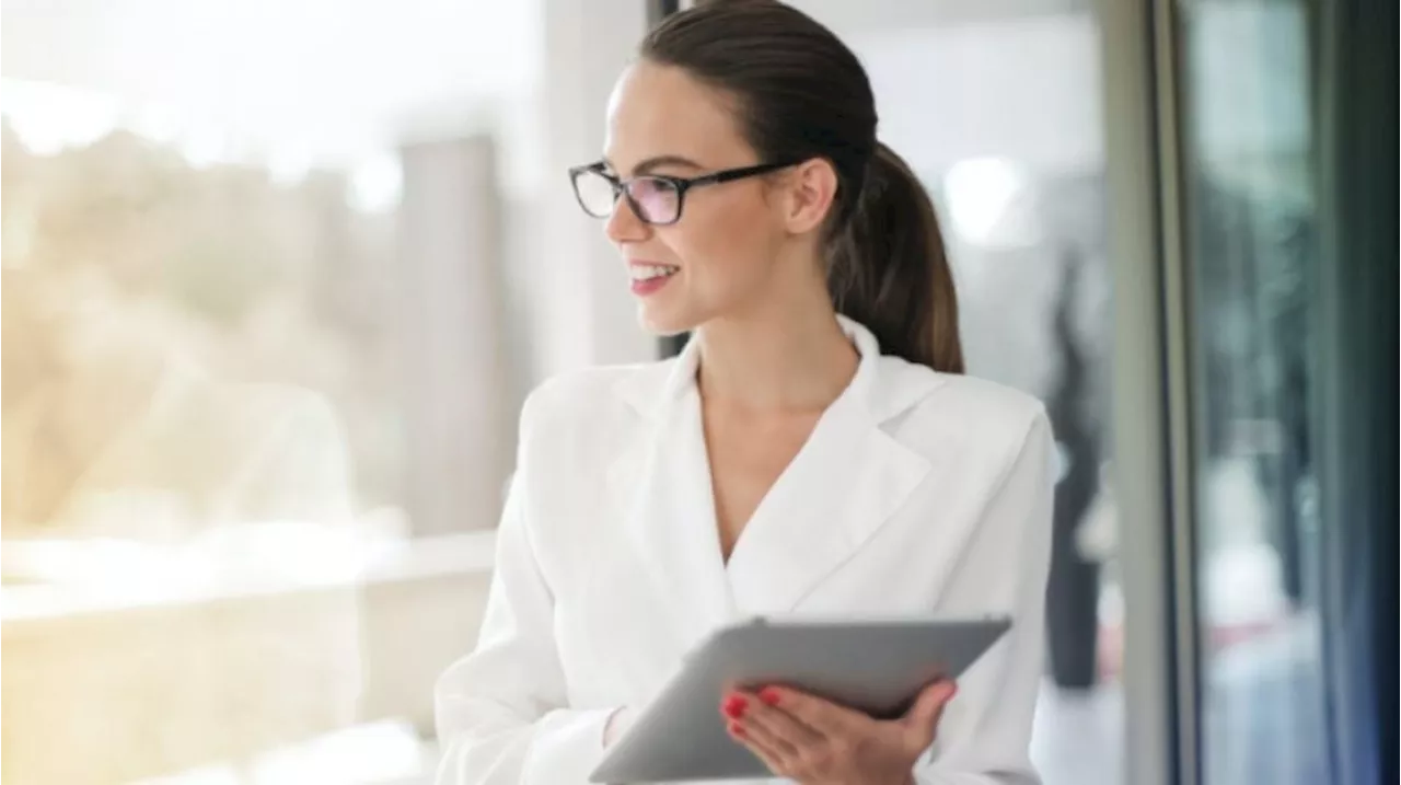 Dari Pemula Jadi Profesional: Tips Wanita Sukses Dalam Dunia Kerja