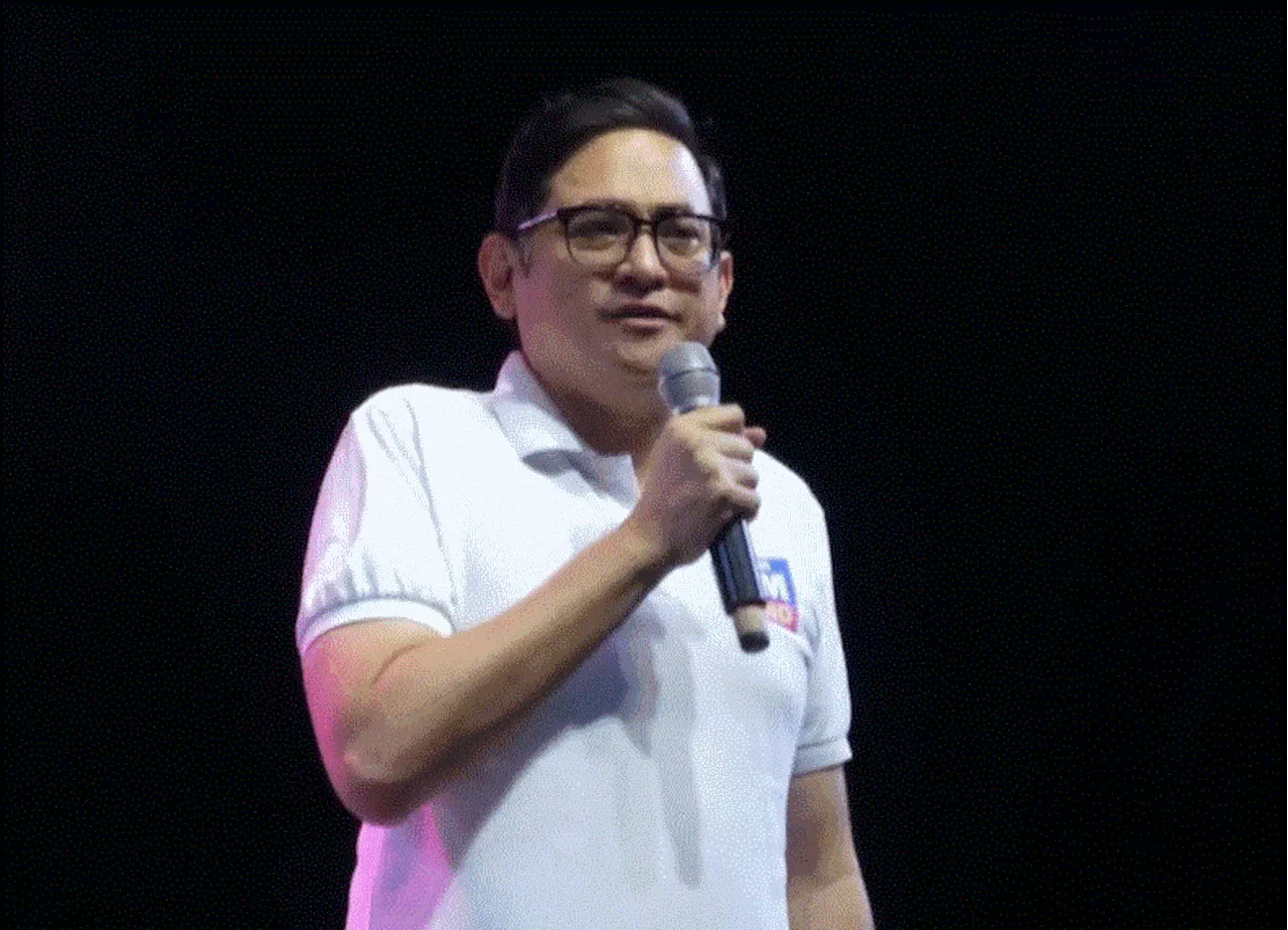 Bam Aquino makes pitch for unity in Bacolod rally