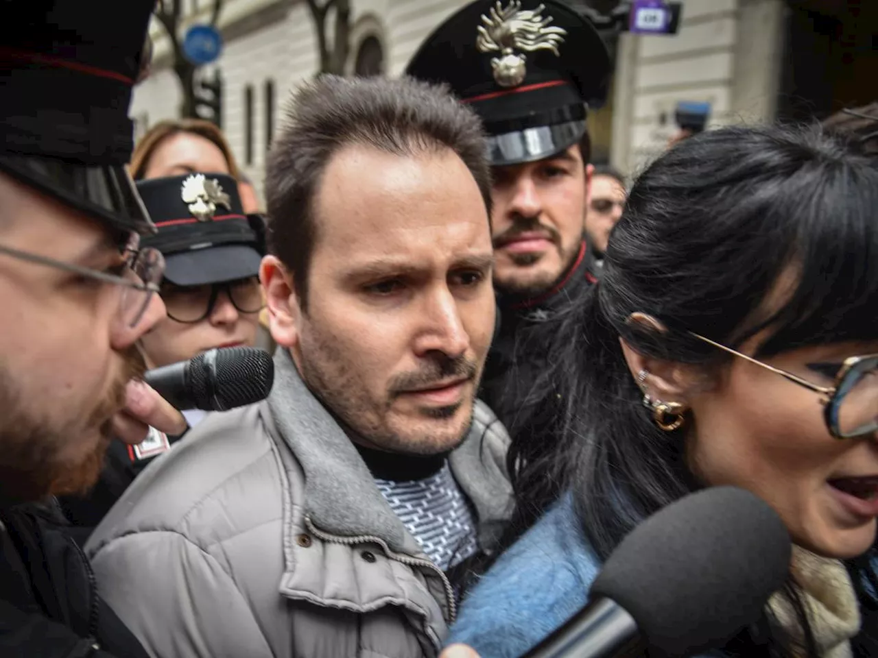 'Sono innocente, non c’entro nulla'. Sempio si difende sul caso Poggi