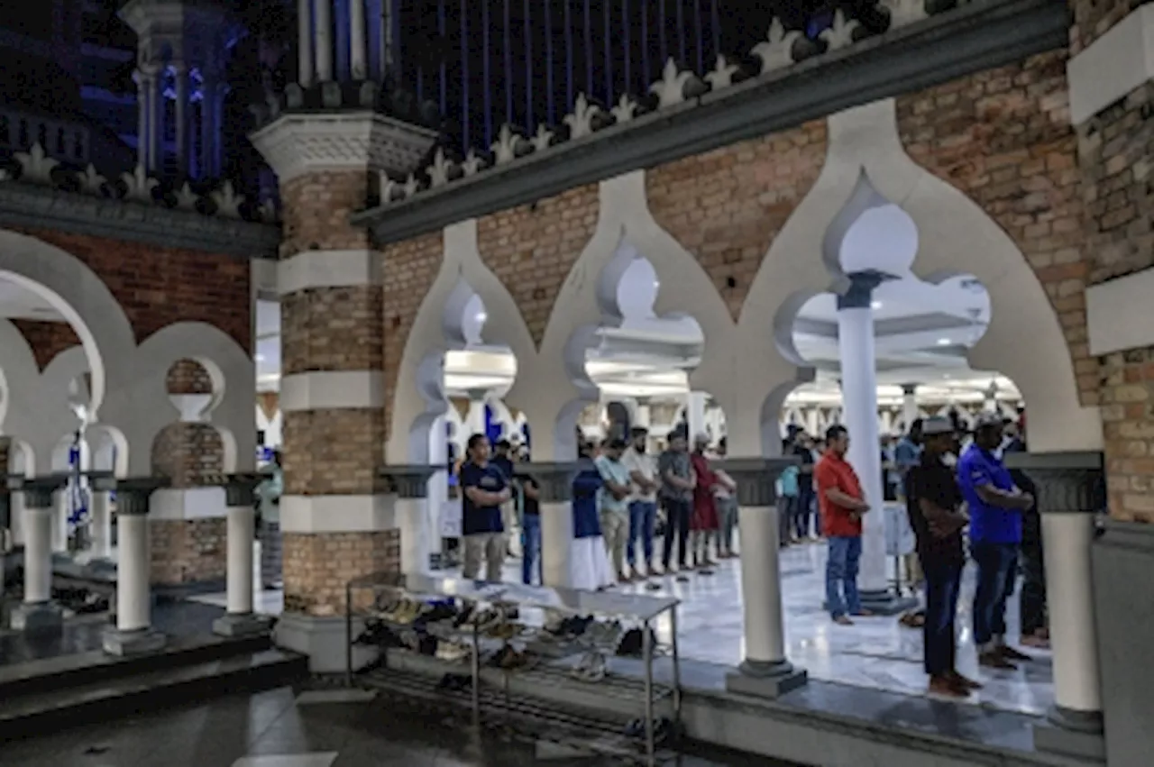 Ramadan Begins: Malaysian Ministers Urge Unity, Moderation