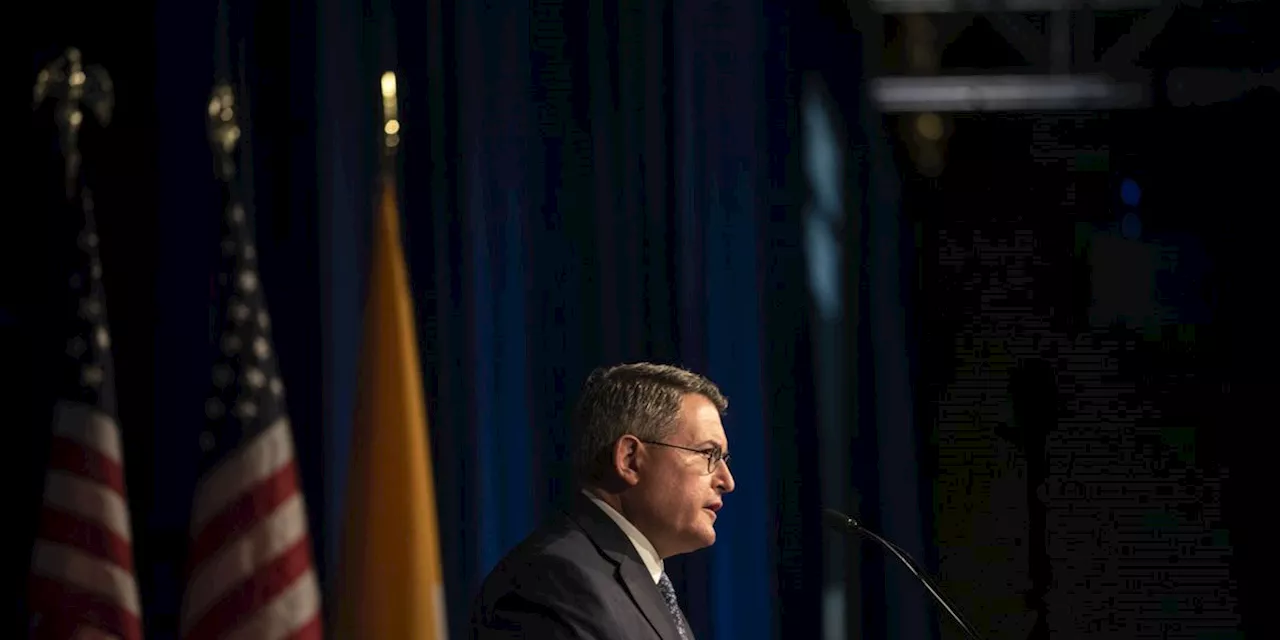 Alito and Thomas Urged to Recuse From Key Case Over 'Cozy Ties' to Right-Wing Kingpin