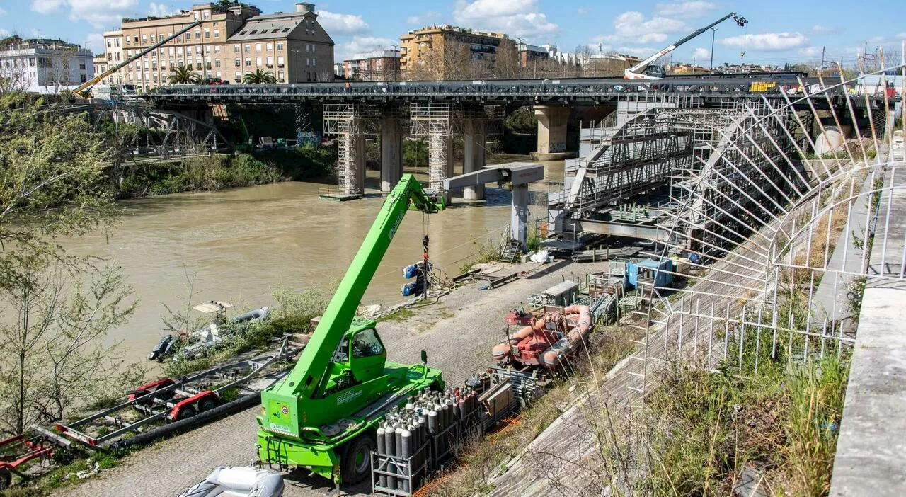 Roma, riapre il Ponte di Ferro dopo l'incendio: torna il collegamento tra Ostiense e Marconi
