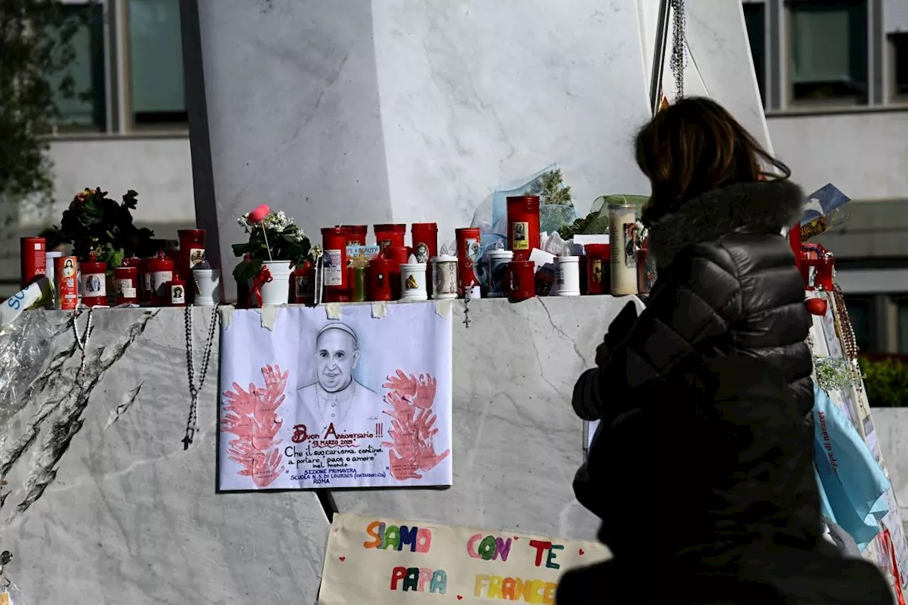Pope Francis stops using oxygen mask, Vatican says