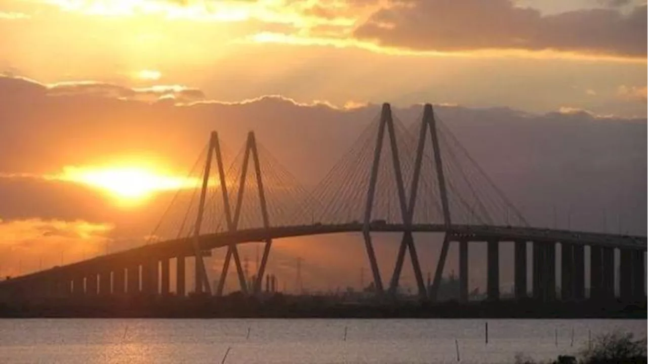 NTSB report identifies 3 Harris County bridges possibly at risk from vessel collision