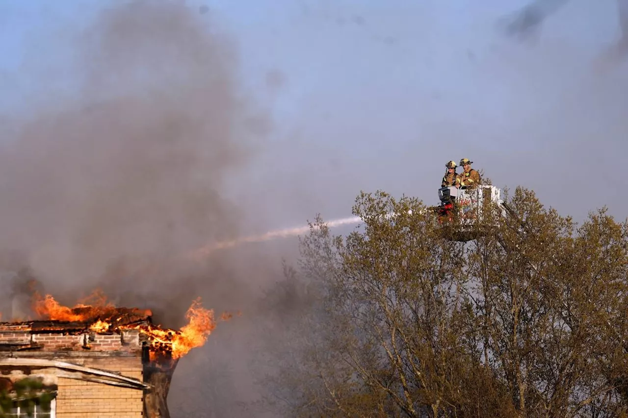 Texas wildfire prompts evacuations as Arkansas and Florida also battle blazes