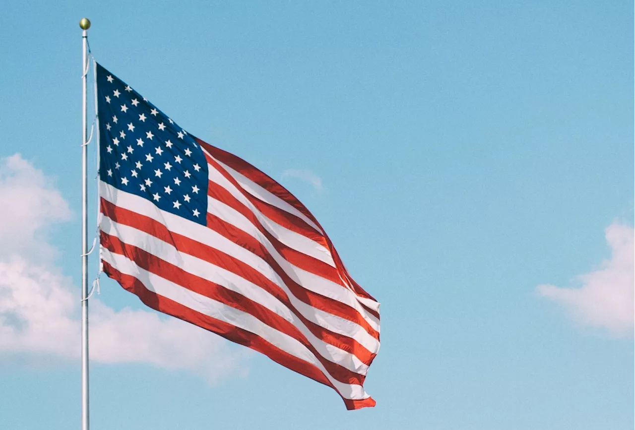 US terminates legal status for 500,000 immigrants
