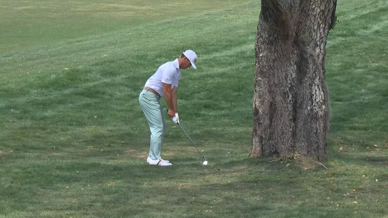 Insane switch-hit puts PGA Tour star in the hunt among stacked leaderboard
