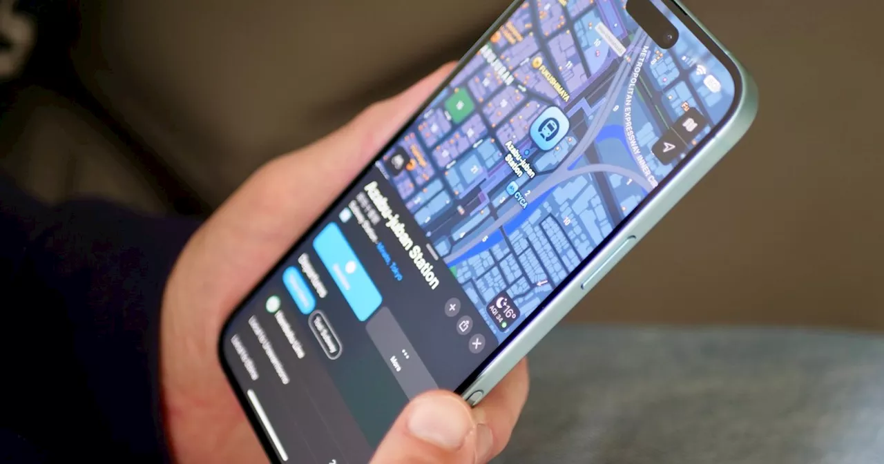 An Apple Maps bug is showing airport baggage claims when zoomed out