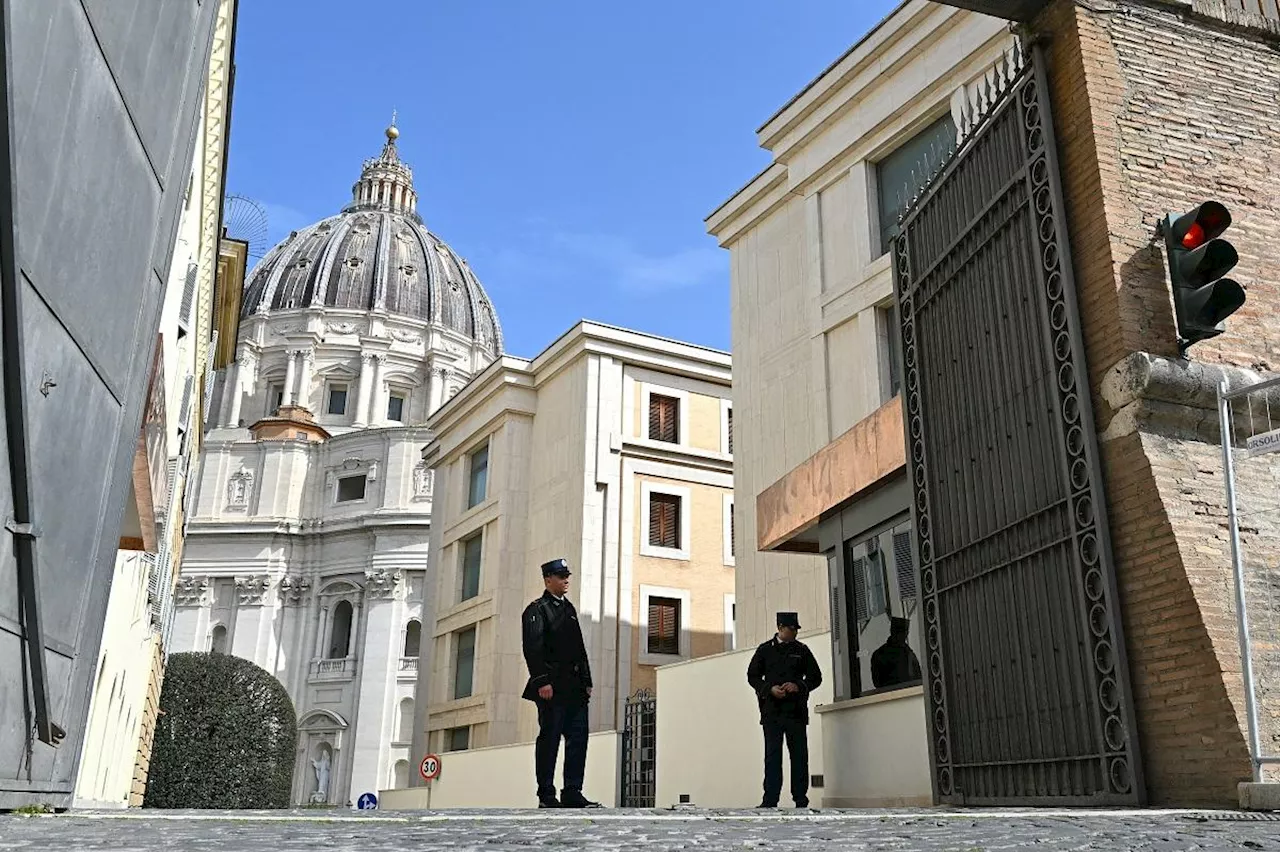 Pope Francis returns to Vatican, but remains out of public view