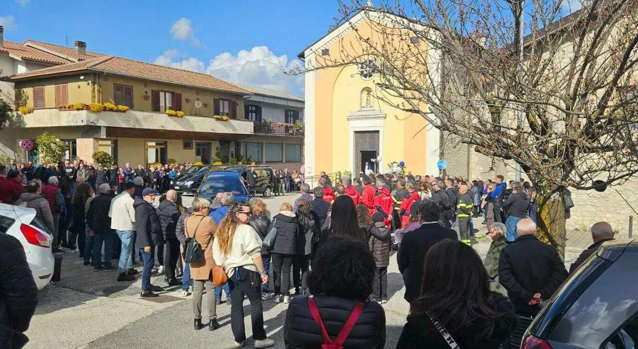 Greccio in lutto per la scomparsa a 27 anni di Nicolò. Ai funerali anche la società della Npic basket Rieti