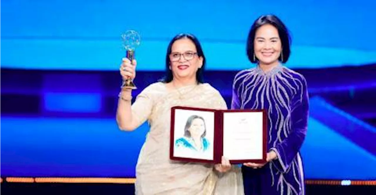 VinFuture Prize empowered the woman scientist Dr. Firdausi Qadri to give