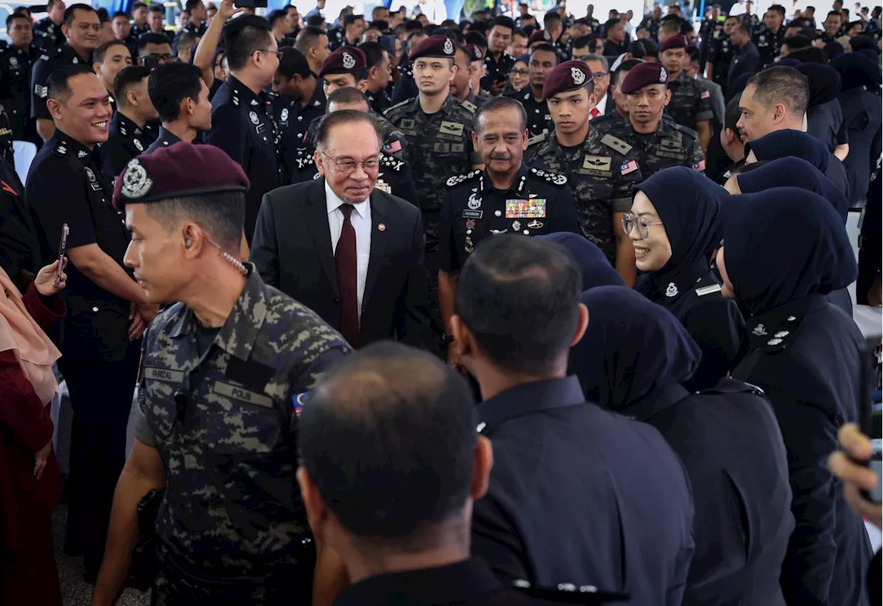 Malaysia will be unsafe if leaders bow to criminals, says Anwar