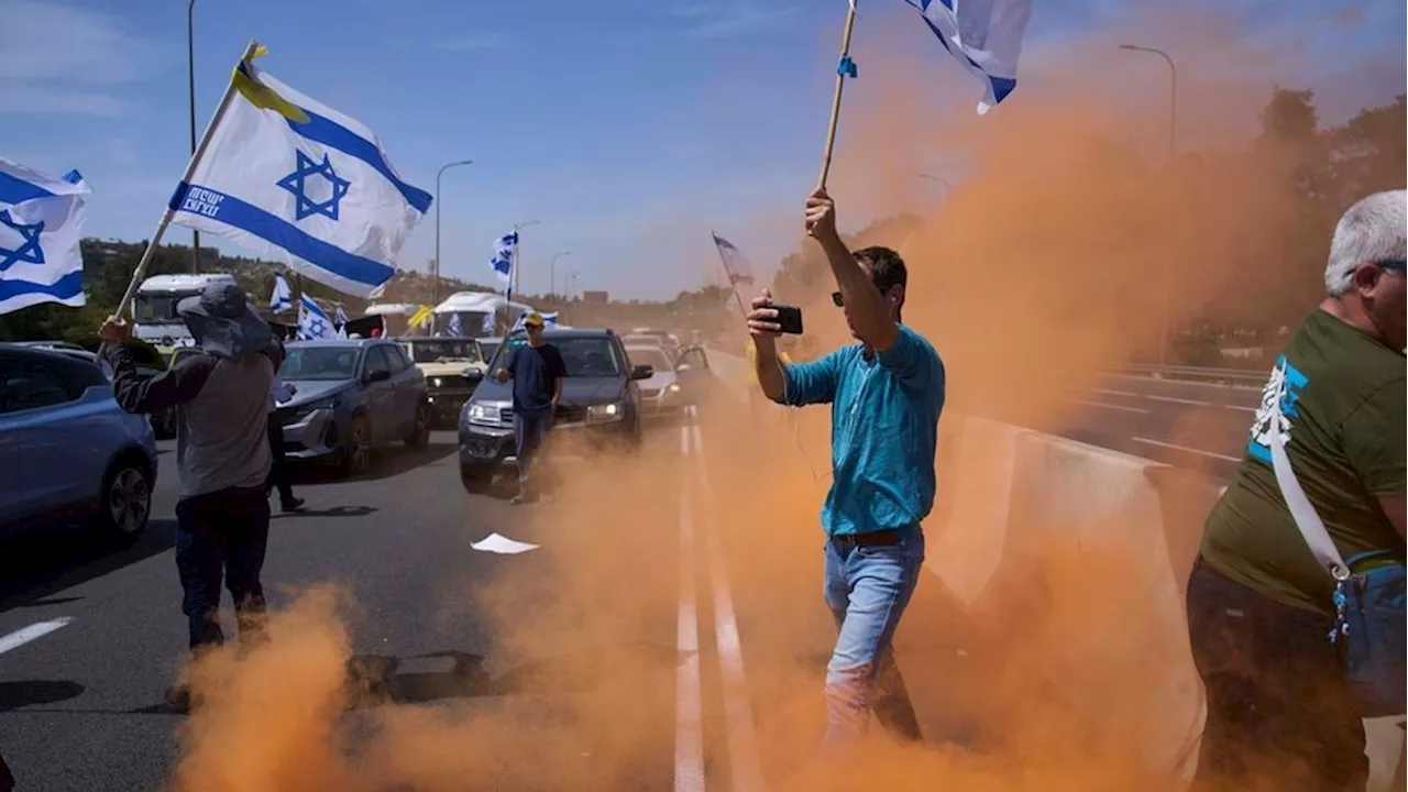 Palestinians protest against Hamas as residents demand end to war