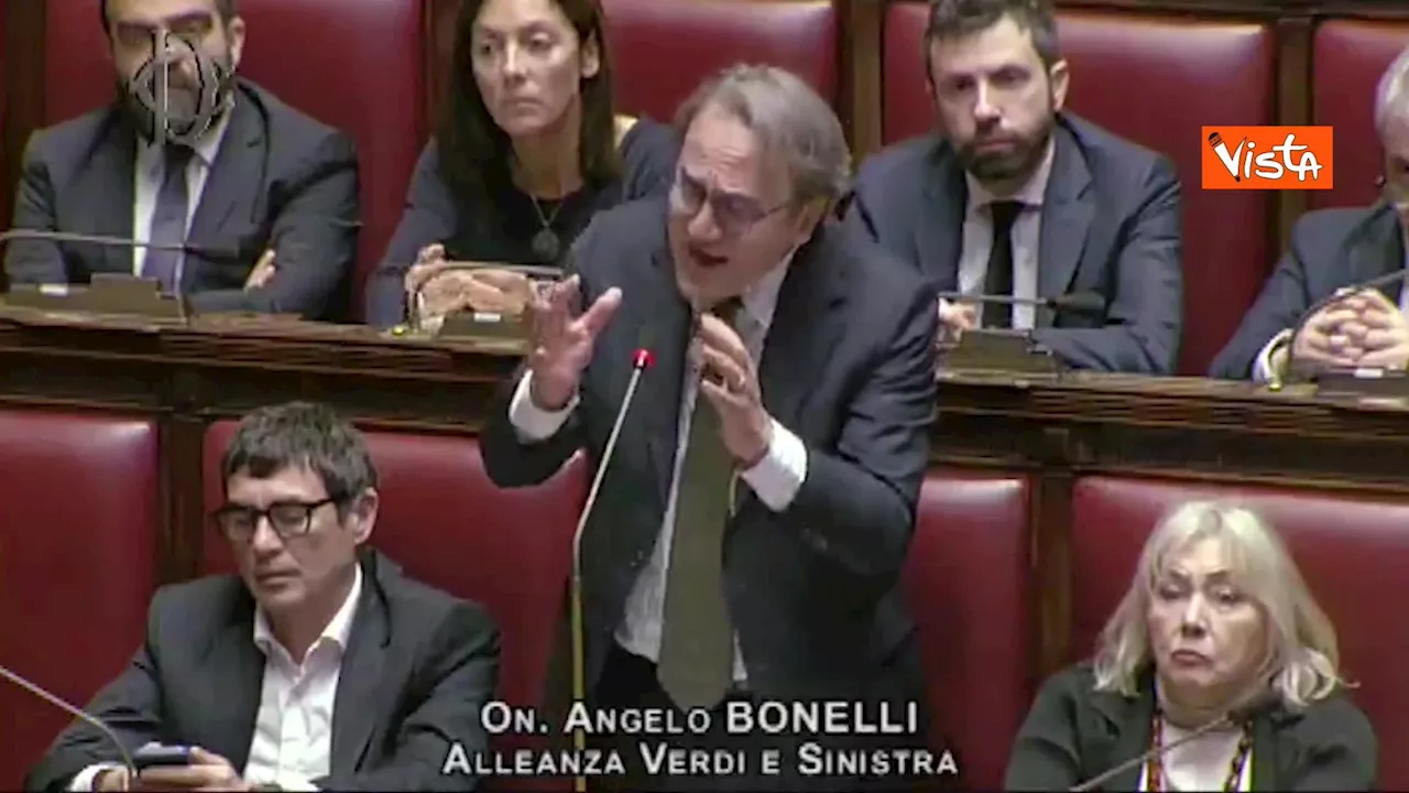Bonelli a Nordio: 'Un boia e uno stupratore, come fa a dormire?'