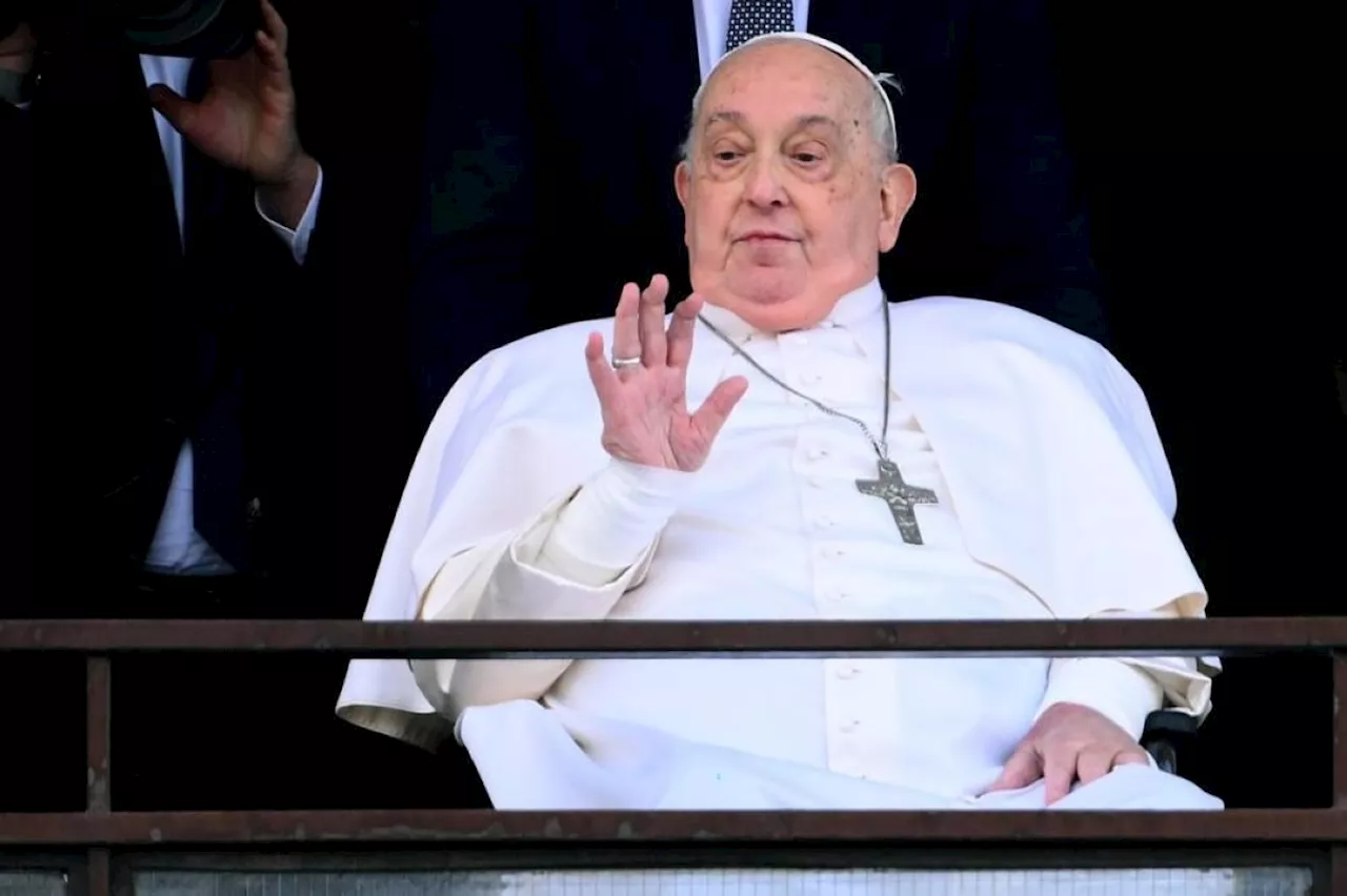 Pope's doctors thought 'we wouldn't be able to save him'