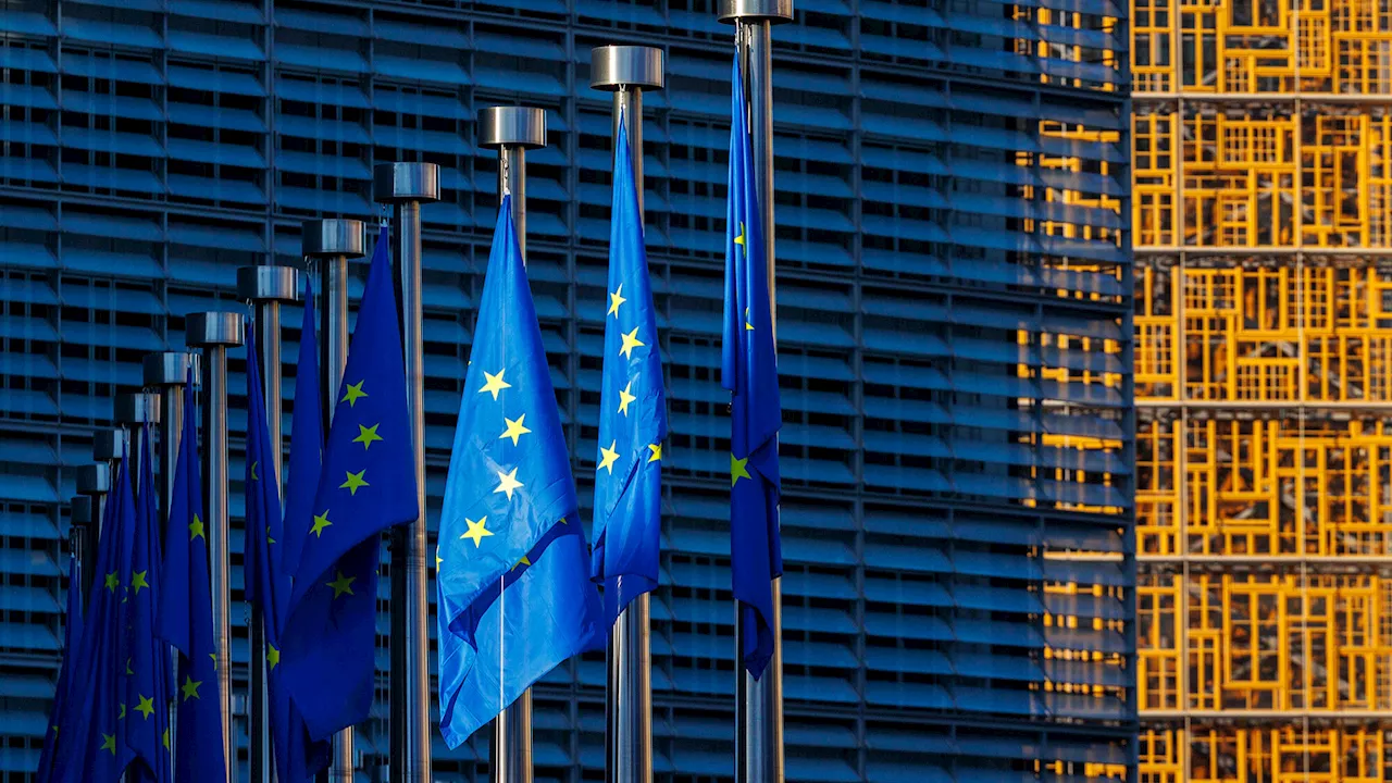 Bruxelas critica “autoflagelação” dos EUA com tarifas