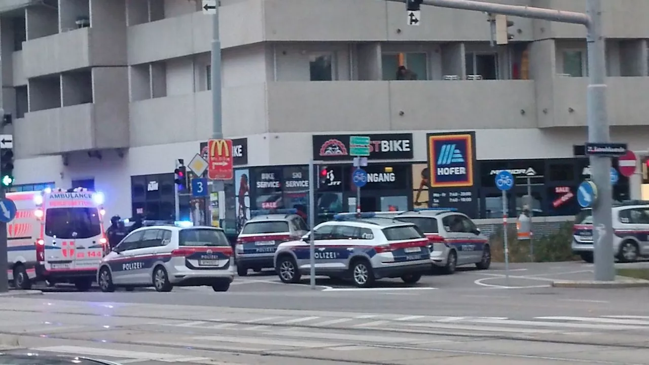 WEGA-Einsatz! Messer-Attacke nach Streit unter Nachbarn