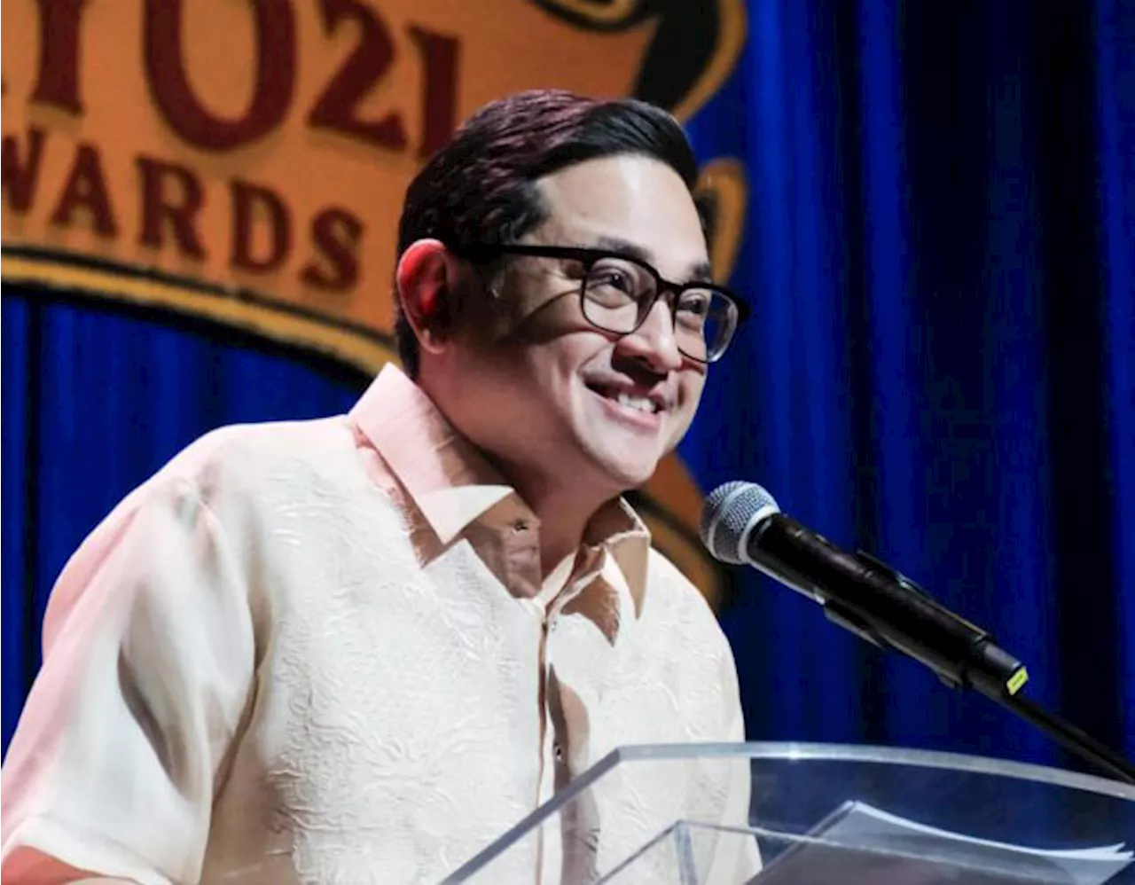 Robredo backs Bam Aquino in bid to return to Senate