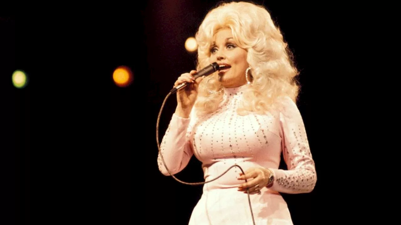 Dolly Parton's Husband, Carl Dean, Dies at 82