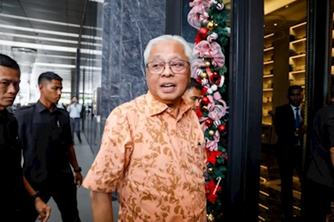 Ismail Sabri to give statement at MACC tomorrow for corruption investigation, says Azam Baki
