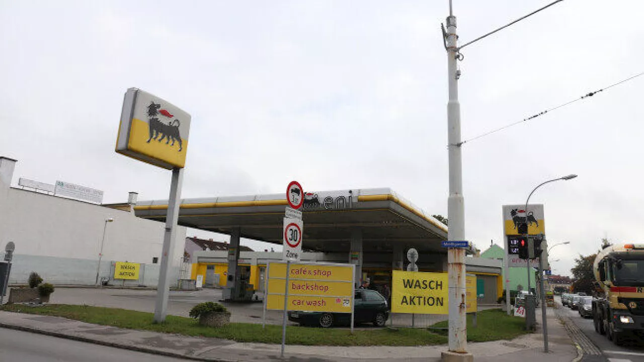Mit Messer bewaffneter Täter überfiel Tankstelle in Wiener Neustadt