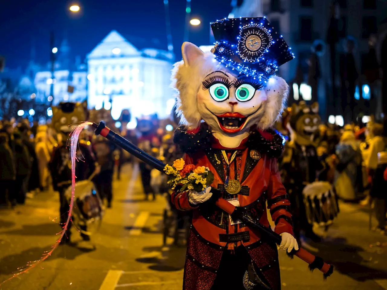 «Monstercorso» der Guuggenmusigen schliesst Luzerner Fasnacht ab