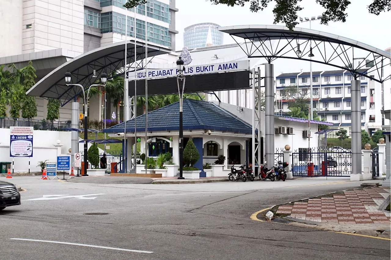 Six, including three Era FM radio announcers give statements at Bukit Aman