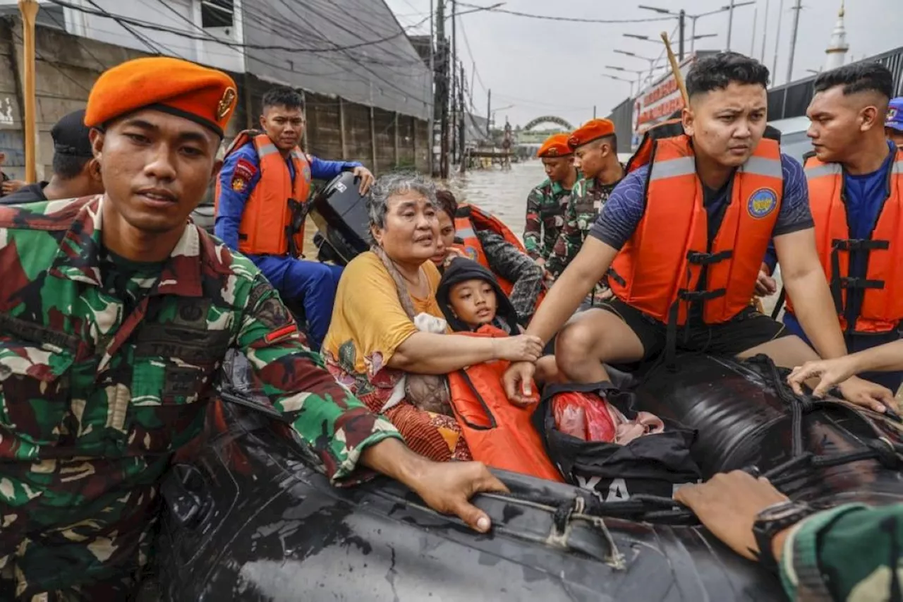 Clouds seeded to stem rains after Jakarta floods