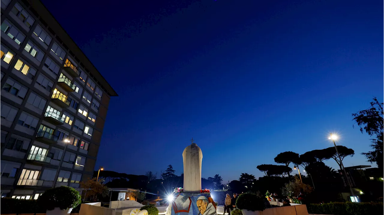 Pope's condition stable, no new crises