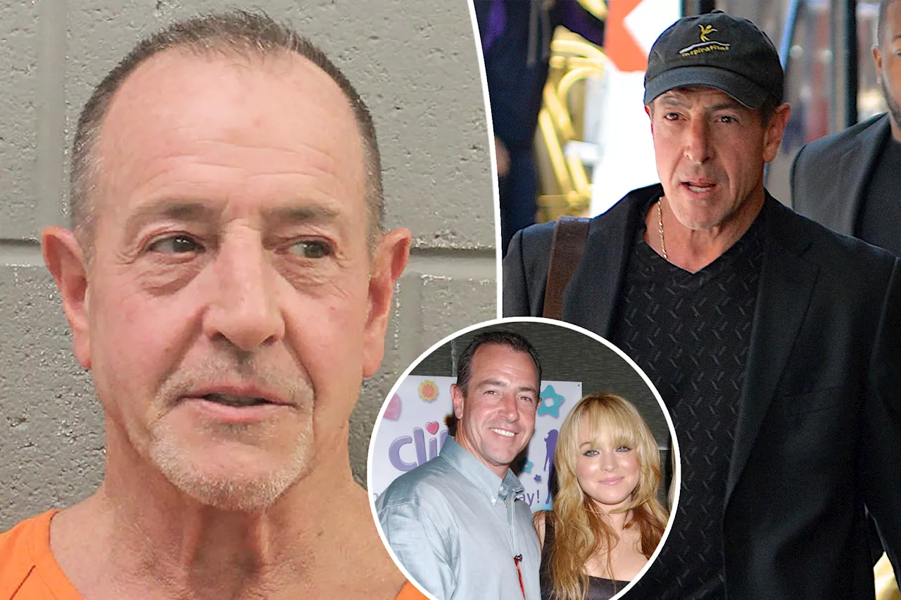  Lindsay Lohan's dad, Michael, has arrest warrant in Florida for allegedly violating probation