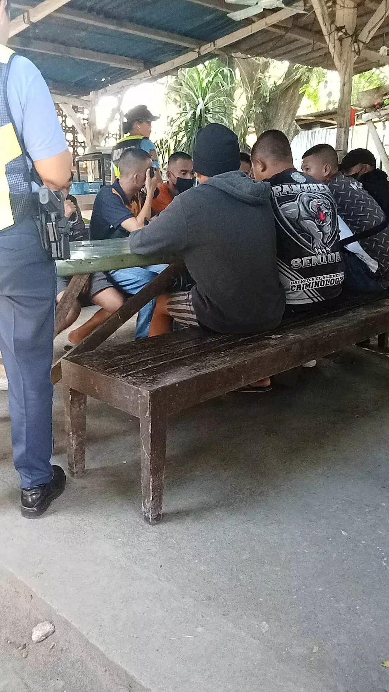 10 batan-on naluwas sa 'illegal recruitment'