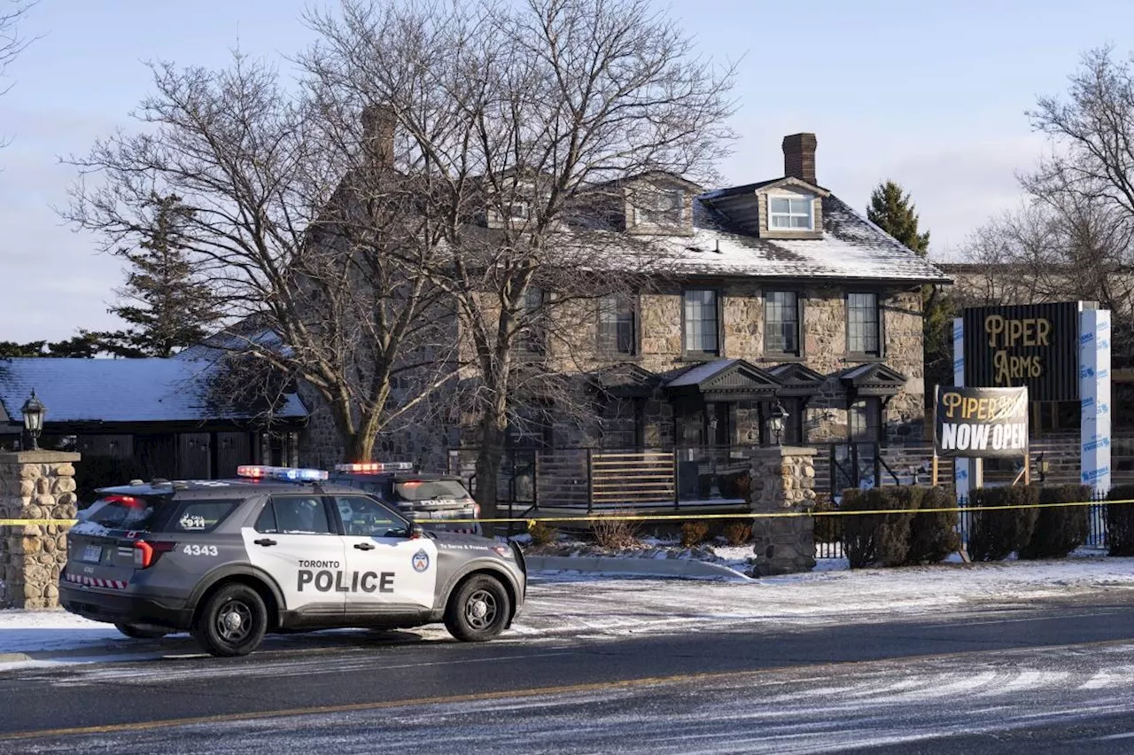 12 people injured by 3 men shooting randomly at Toronto pub customers