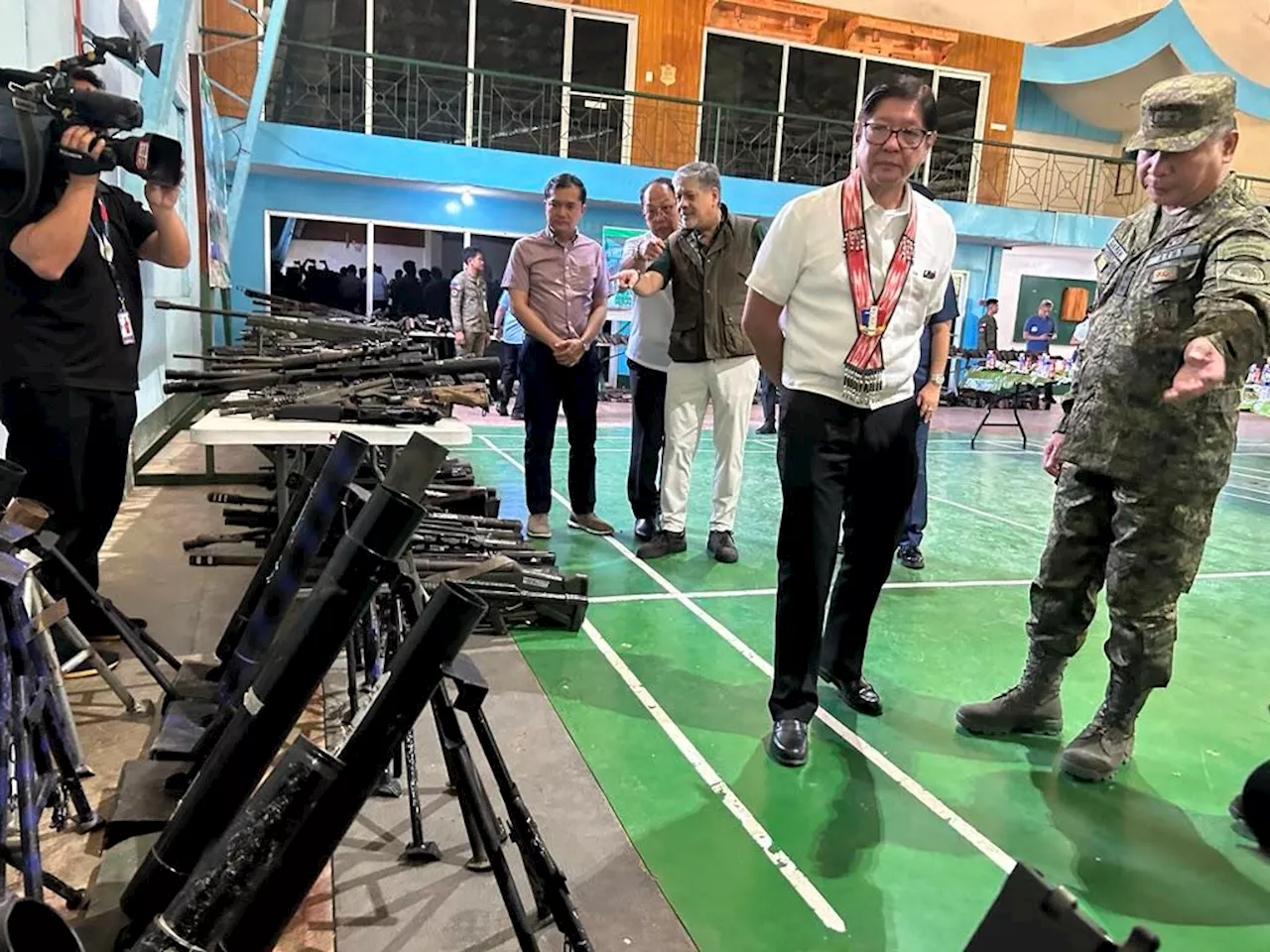 Marcos orders safe conduct passes for thousands of Mindanao ex-rebels